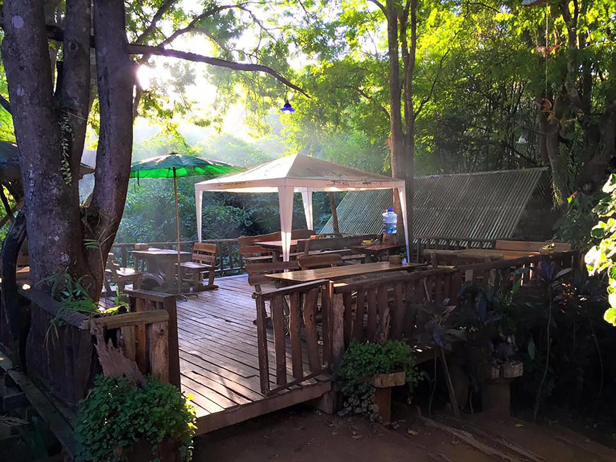 Rabeang Pasak Treehouse Resort Chiang Mai Exterior foto