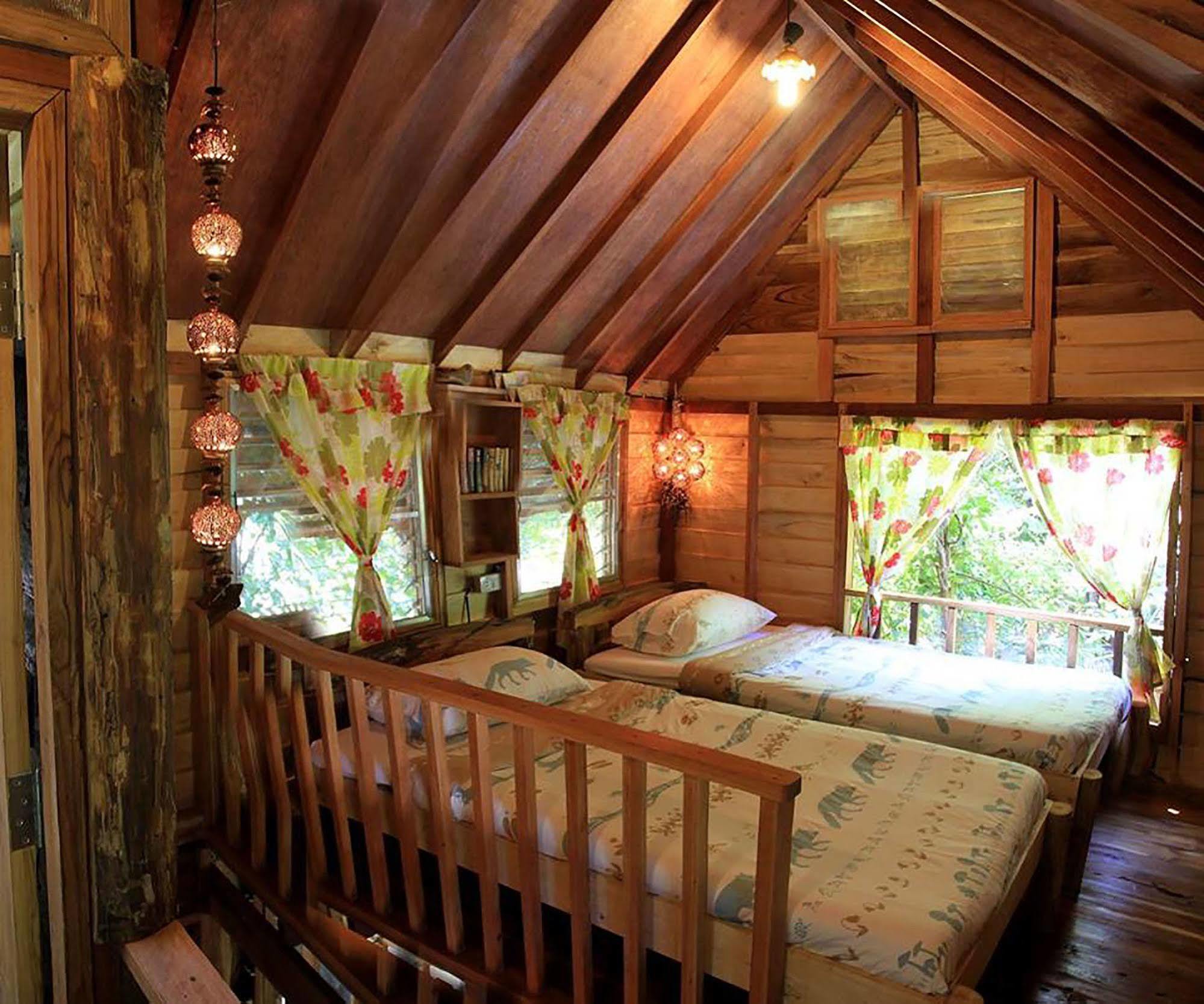 Rabeang Pasak Treehouse Resort Chiang Mai Exterior foto